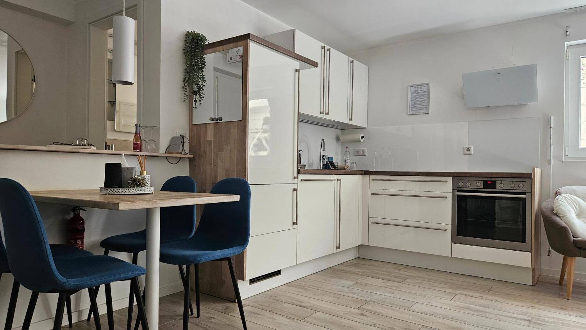 Enny Suite Apartment Im Schoenen Rheinland Lohmar Luaran gambar